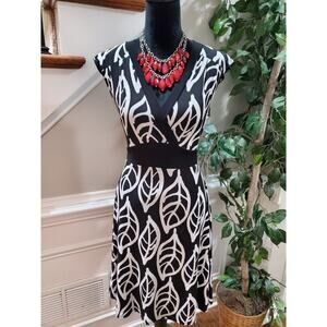 Just For Wraps Women Black/White Polyester V-Neck Sleeveless Knee Length Dress L
